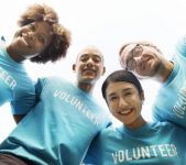 志愿者社团成立周年庆典发言稿